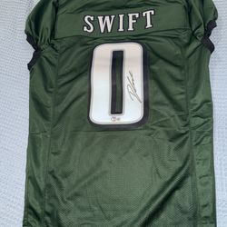 Deandre Swift signed Philadelphia Eagles jersey with Beckett COA