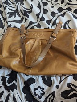 Coach #F13761 caramel patent leather gallery tote bag