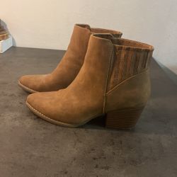 Brown Boots  Women