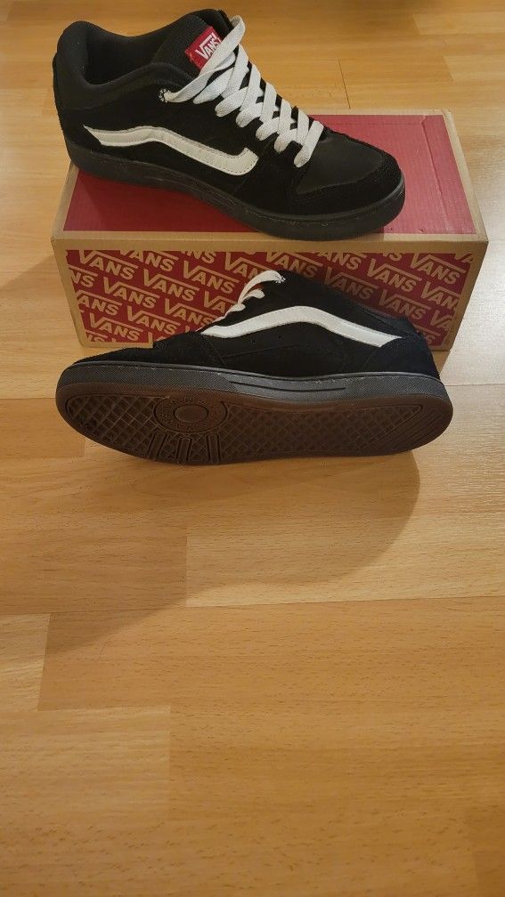 Vans Baxter Black/White/Gum Men's Classic Skate ShoesSIZE