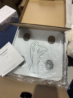 The scale does not only measure weight, but gives you the full body composition so that you know more about your health.