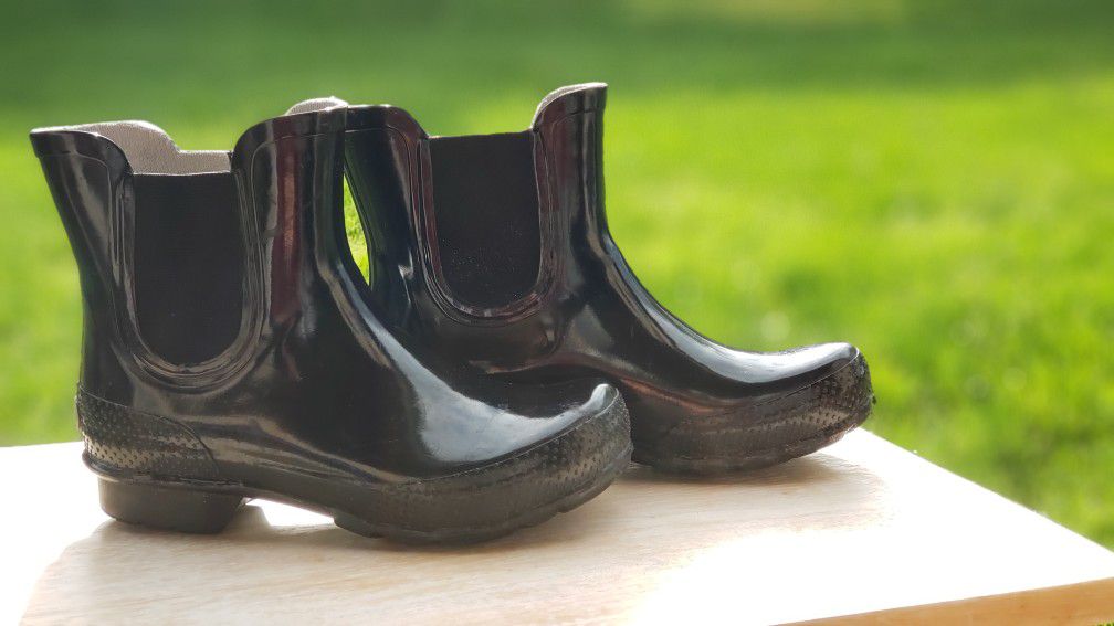 Croc rain boots