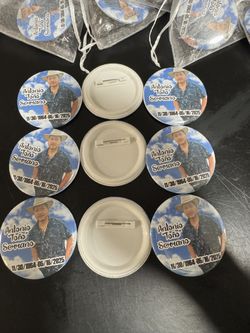 Memorial Buttons