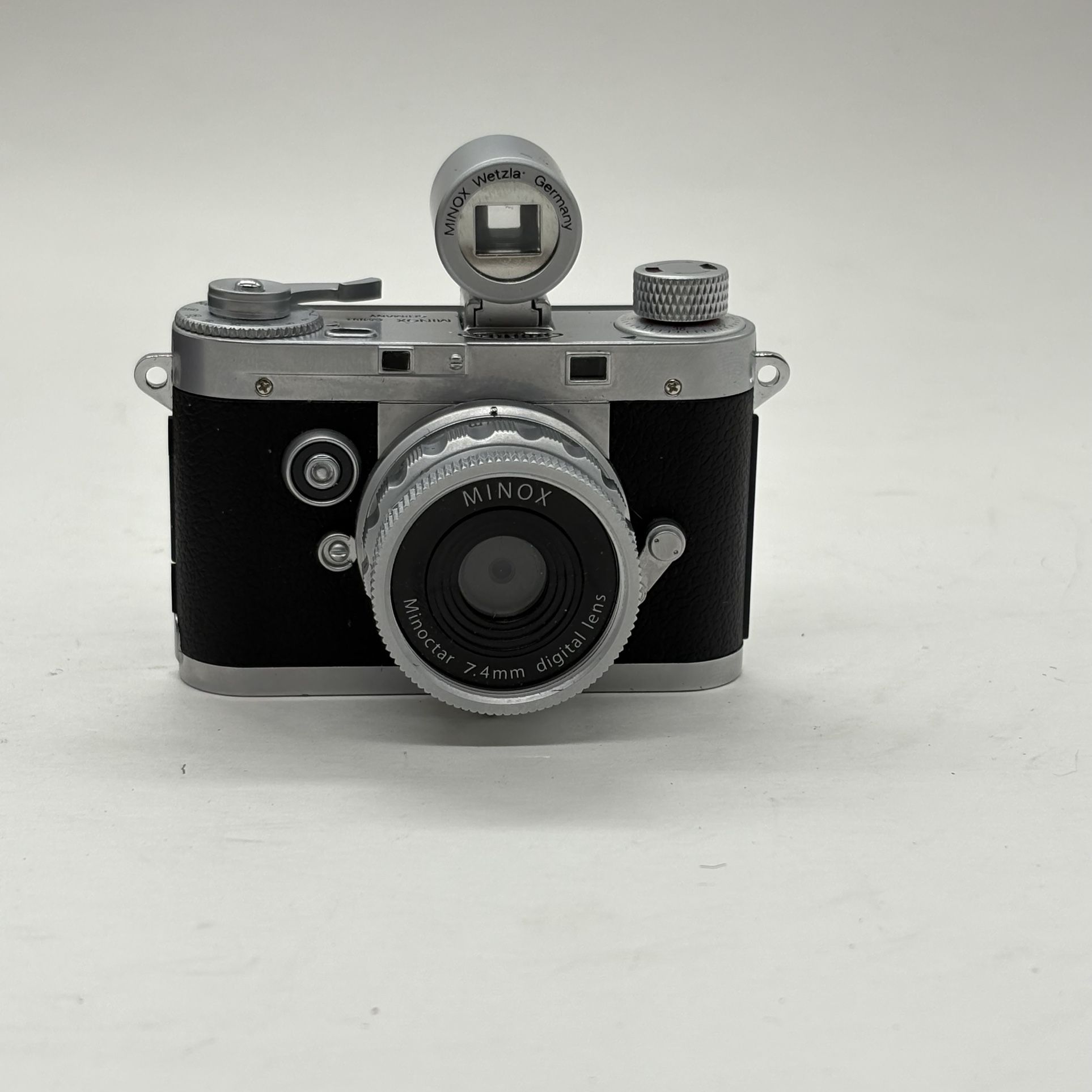Minox DCC 5.1 MP Digital Classic Camera Miniature w/ Minoctar 7.4mm Lens Germany
