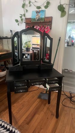 Black small vanity