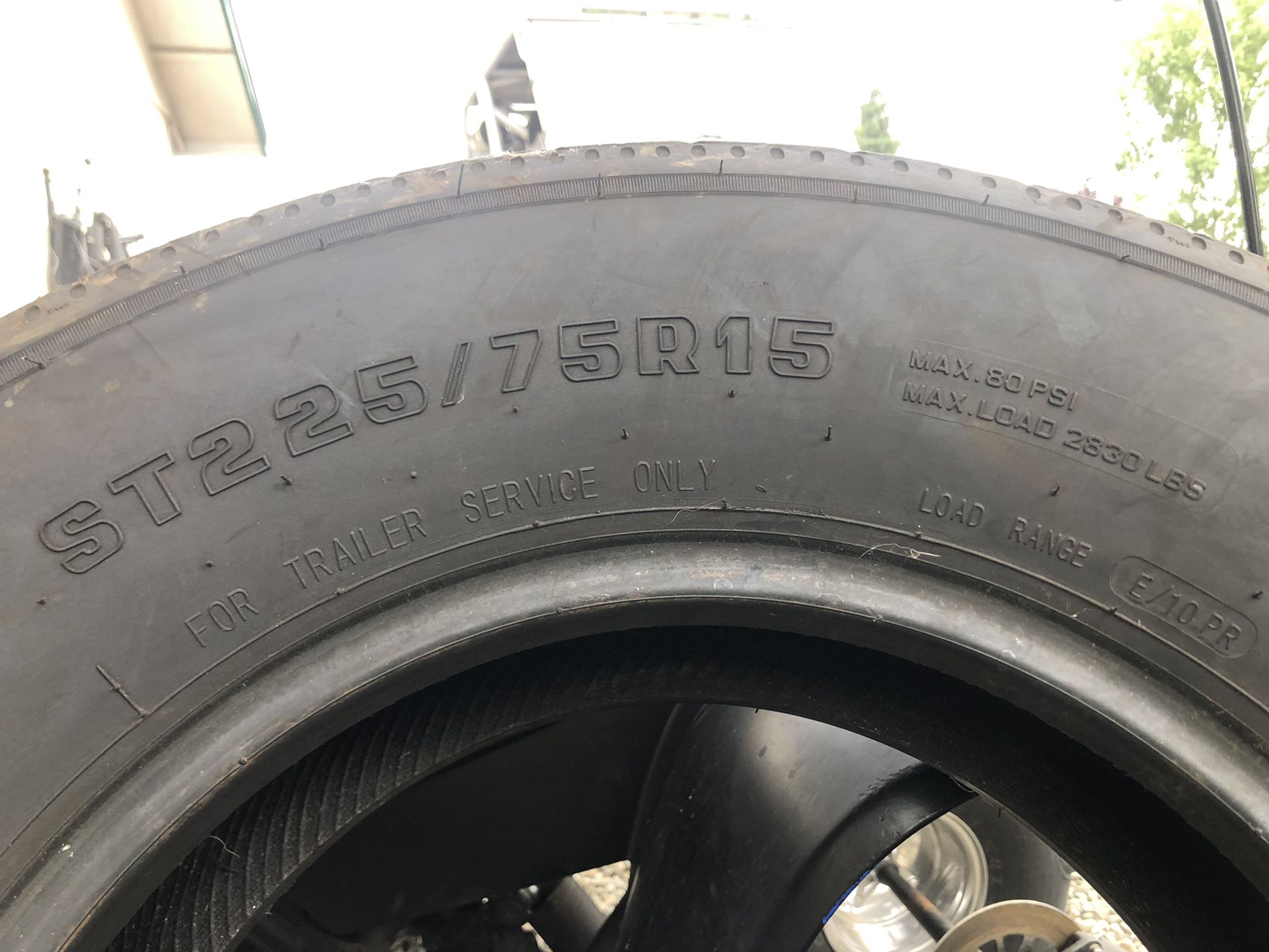 Trailer tire E Load Range 225/75/15