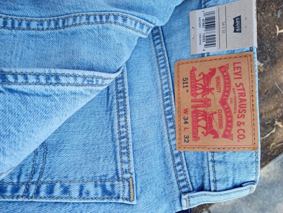 Levis Men 34/32