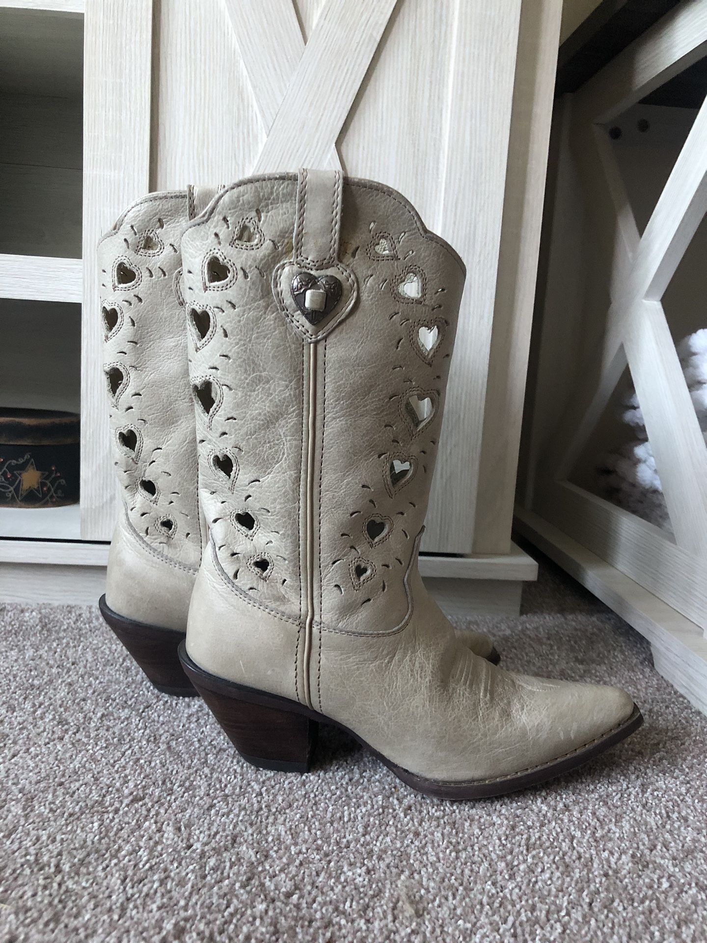Crush By Durango Women’s Taupe Heartfelt Boots