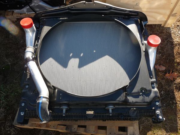 Freightliner Cascadia Radiator Package