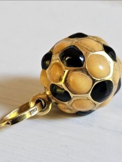 14k Gold Vintage Enamel Made In Italy Soccer Ball Pendant Charm