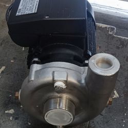 Stainless steel centrifugal water pump; it has a power output of 1.25 HP/,3,450 RPM.
New, never used.