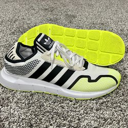 Men’s ADIDAS ‘Swift Run X’ White Solar Yellow Sneakers Size US 12 