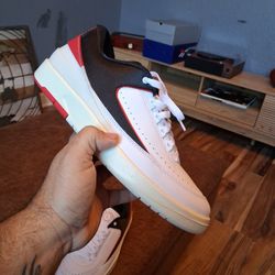 Jordan 2s Low