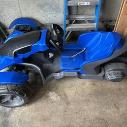 ATV.  Kids 3 Wheel Battery Powered Cool Machine. 