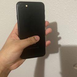 IPhone 7 Cricket For 100$ Have Only One Black Color