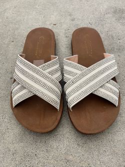 Sandals Woman’s Size 5
