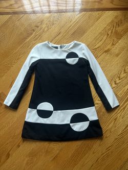 Girls Black and White Dress Size 5. Like new condition.