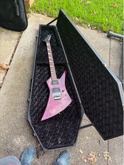 Jackson Kelly Guitar w/ Coffin Case