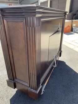 TV Lift - Solid wood