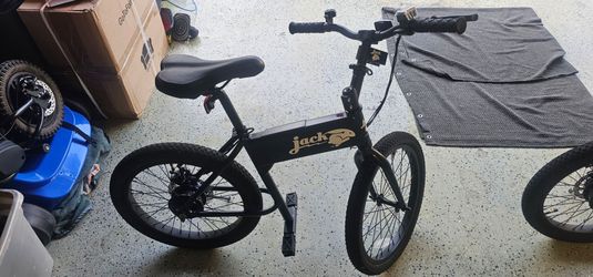 Jack Rabbit e-Bike (under 20 miles used - 2 available kids didn't want)