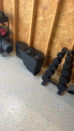 Subwoofers 8’’ nemesis box ported silverado extended cab