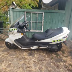 2012 Suzuki Burgman 400