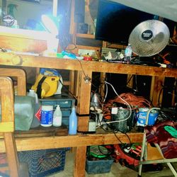 Work Bench. 1 Solid Piece. Bolted To Wall. Easy To Remove. Must Remove Yourself. Moving Everything In Garage Must Go Now. Read Description 
