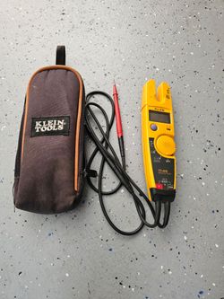 Fluke electrical tester