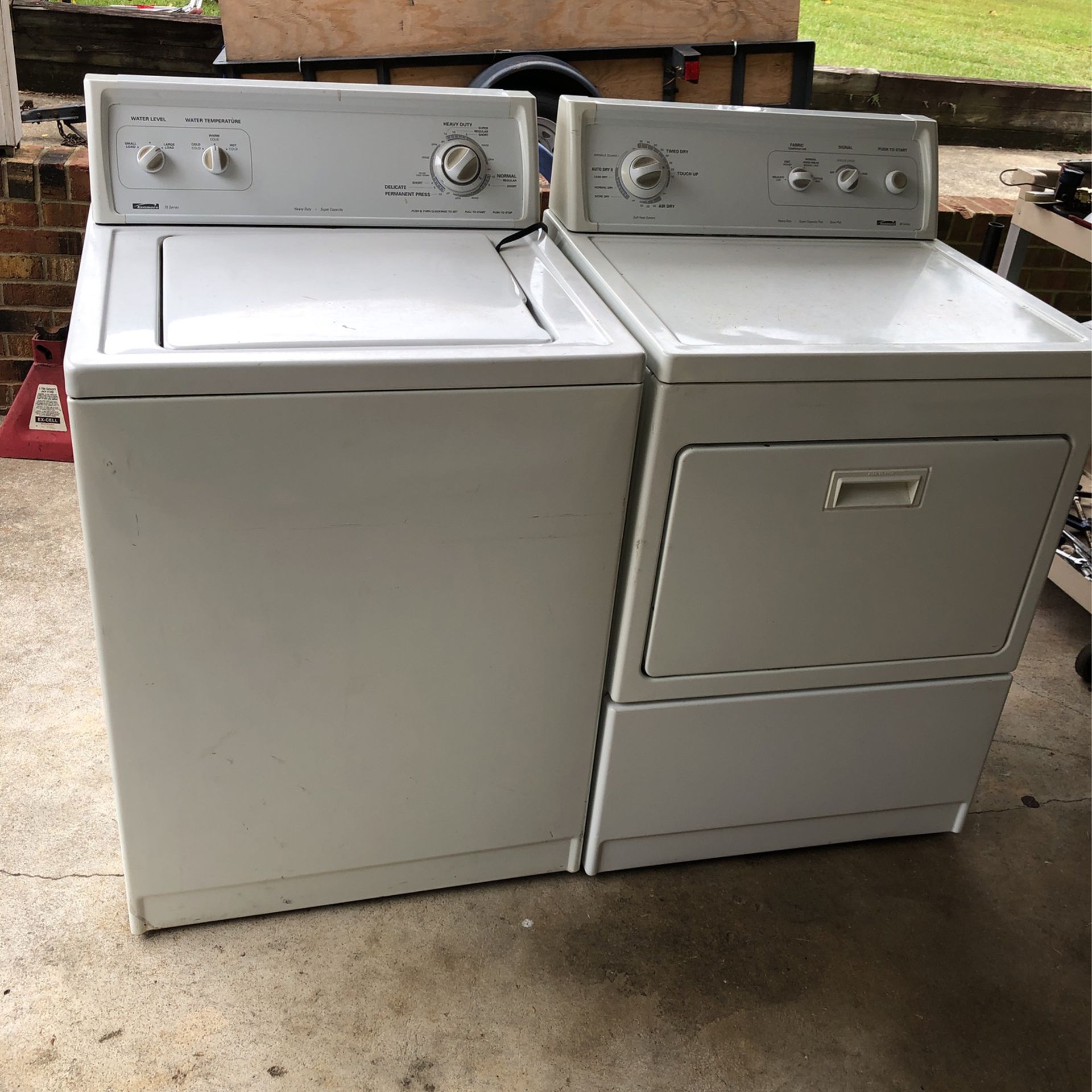 Kenmore Washer And Dryer Set 150.00