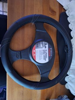 Steering wheel cover