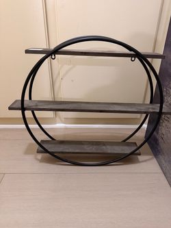 Round shelf