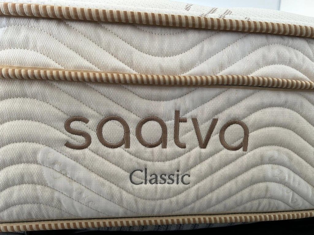 Saatva, Saatva Classic Mattress, Firm, 14.5", King, Like New,
