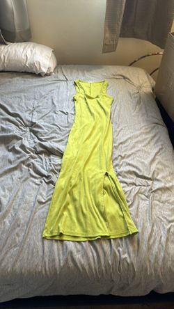 Lime Green Ribbed Dress (Size Small)
