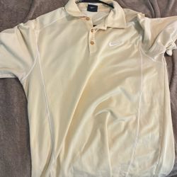nike shirt/under armor