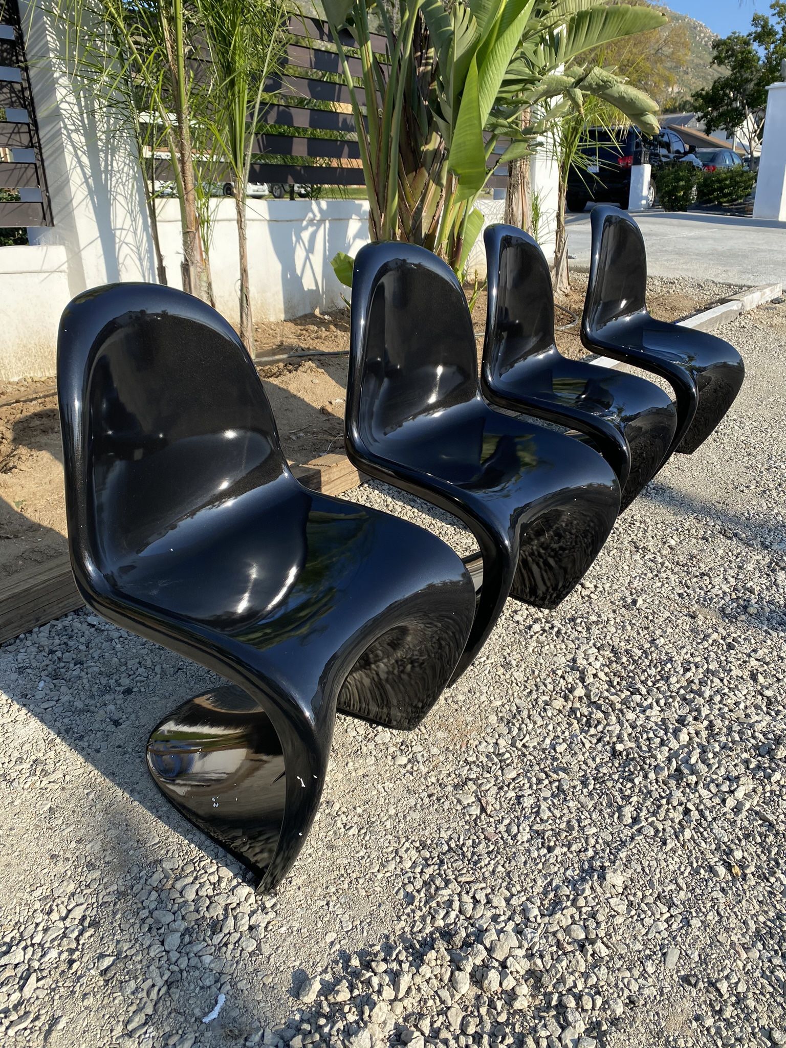 Black Acrylic Wave Chairs 