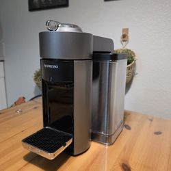 Delonghi Nespresso Machine
