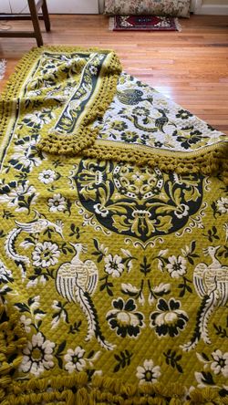 Jaquard reversible Italian inspired bedcover/throw