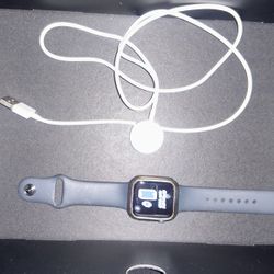 Apple Watch + Charger 