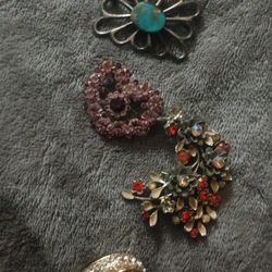 Broaches Pins