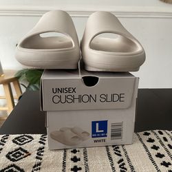 Slide sandals