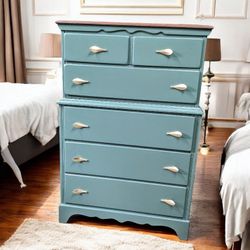 Solid Wood 6 Drawer Dresser , Dovetail 
