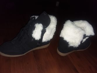 Girl size 4 shoes booties