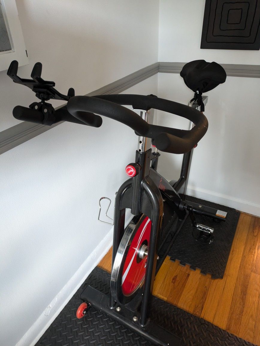 Sunny Health & Fitness Heavy-Duty Indoor Stationary Exercise Bike