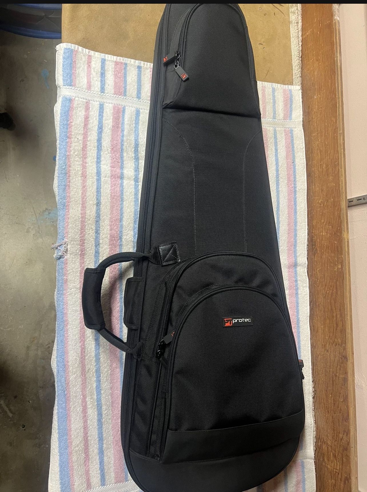 PROTEC HEAVY DUTY ELECTRIC GUITAR GIG BAG TELECASTER/STRATOCASTER $50!!