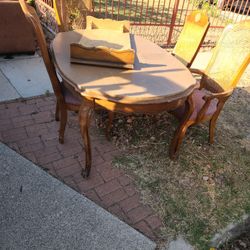 Free Dining Table W Extension