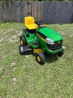 John Deere 100 series