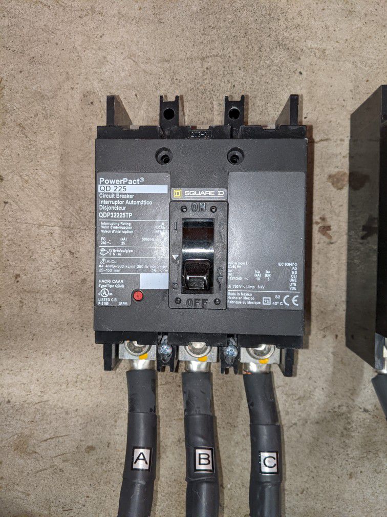 Square D Power Packed QD 225 Main Circuit Breakers