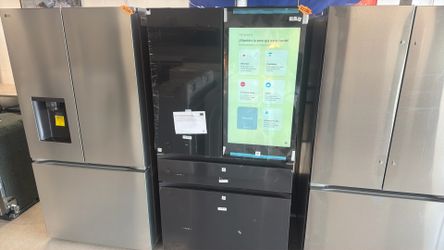 Refrigerador Samsung con pantalla y dispensador de agua y hielo🔥