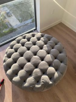 Tufted Round Velvet Ottoman - Grey