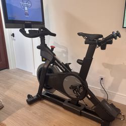 NordicTrack S27i Exercise Fitness Bike